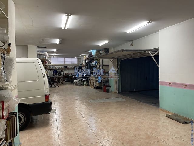 Garage til salg i Centro, Nerja - € 190.000 (Ref: 9298977)
