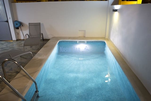 3 chambre Villa/Maison Mitoyenne à vendre à Centro, Nerja avec piscine - 498 000 € (Ref: 9335605)