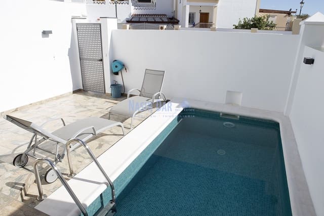 3 chambre Villa/Maison Mitoyenne à vendre à Centro, Nerja avec piscine - 498 000 € (Ref: 9335605)