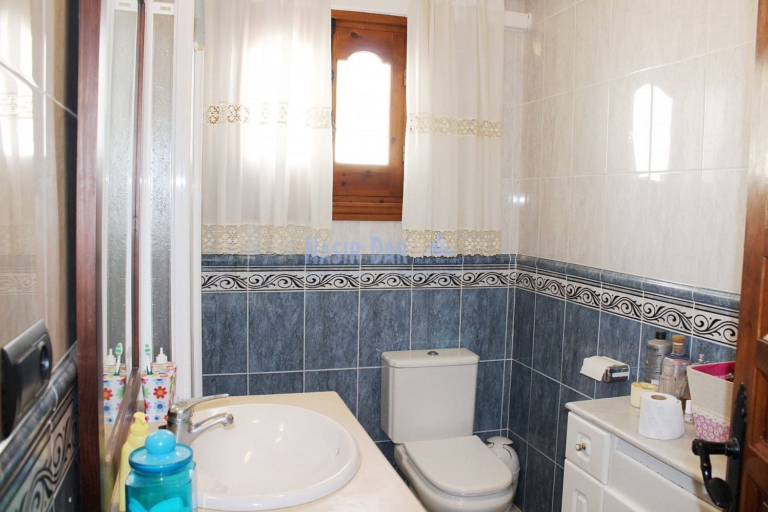 4 sypialnia Willa na sprzedaż w Nerja z basenem garażem - 650 000 € (Ref: 9343608)