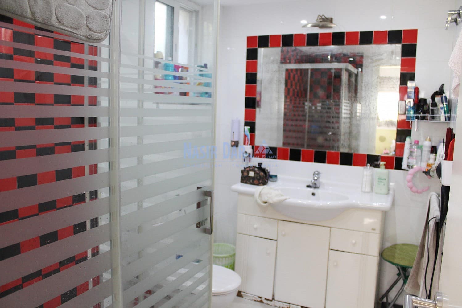 4 sypialnia Willa na sprzedaż w Nerja z basenem garażem - 650 000 € (Ref: 9343608)