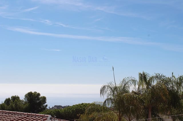 4 sovrum Villa till salu i Centro, Nerja med pool garage - 650 000 € (Ref: 9343608)