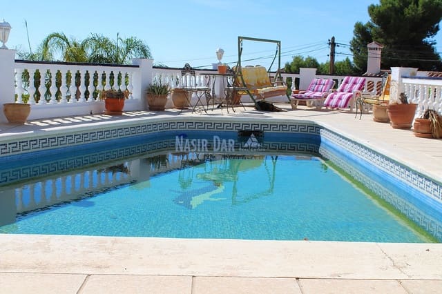 4 sovrum Villa till salu i Centro, Nerja med pool garage - 650 000 € (Ref: 9343608)