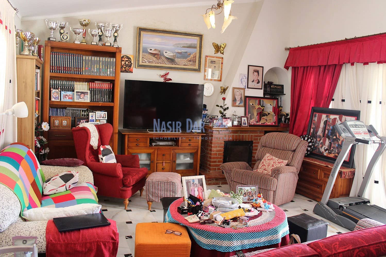 4 sypialnia Willa na sprzedaż w Nerja z basenem garażem - 650 000 € (Ref: 9343608)