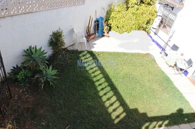 4 sovrum Villa till salu i Centro, Nerja med pool garage - 650 000 € (Ref: 9343608)