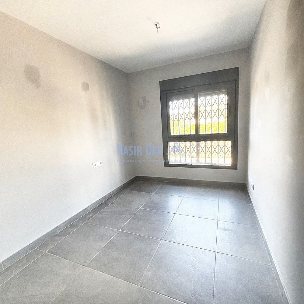 2 soverom Leilighet til salgs i Almunecar med svømmebasseng garasje - € 345 000 (Ref: 9420480)