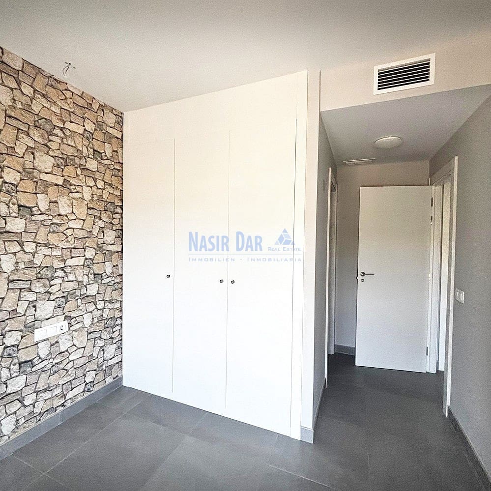 2 soverom Leilighet til salgs i Almunecar med svømmebasseng garasje - € 345 000 (Ref: 9420480)