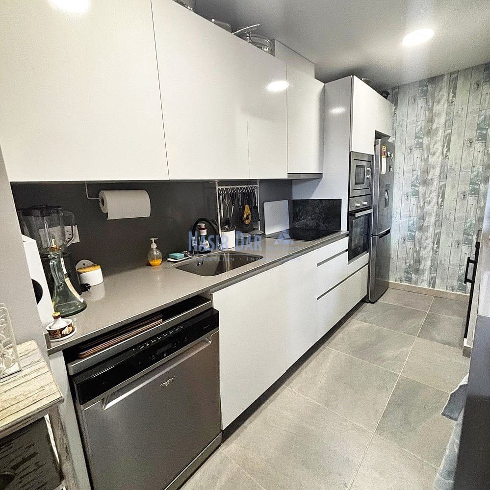 2 slaapkamer Appartement te koop in Almunecar met garage - € 350.000 (Ref: 9425808)