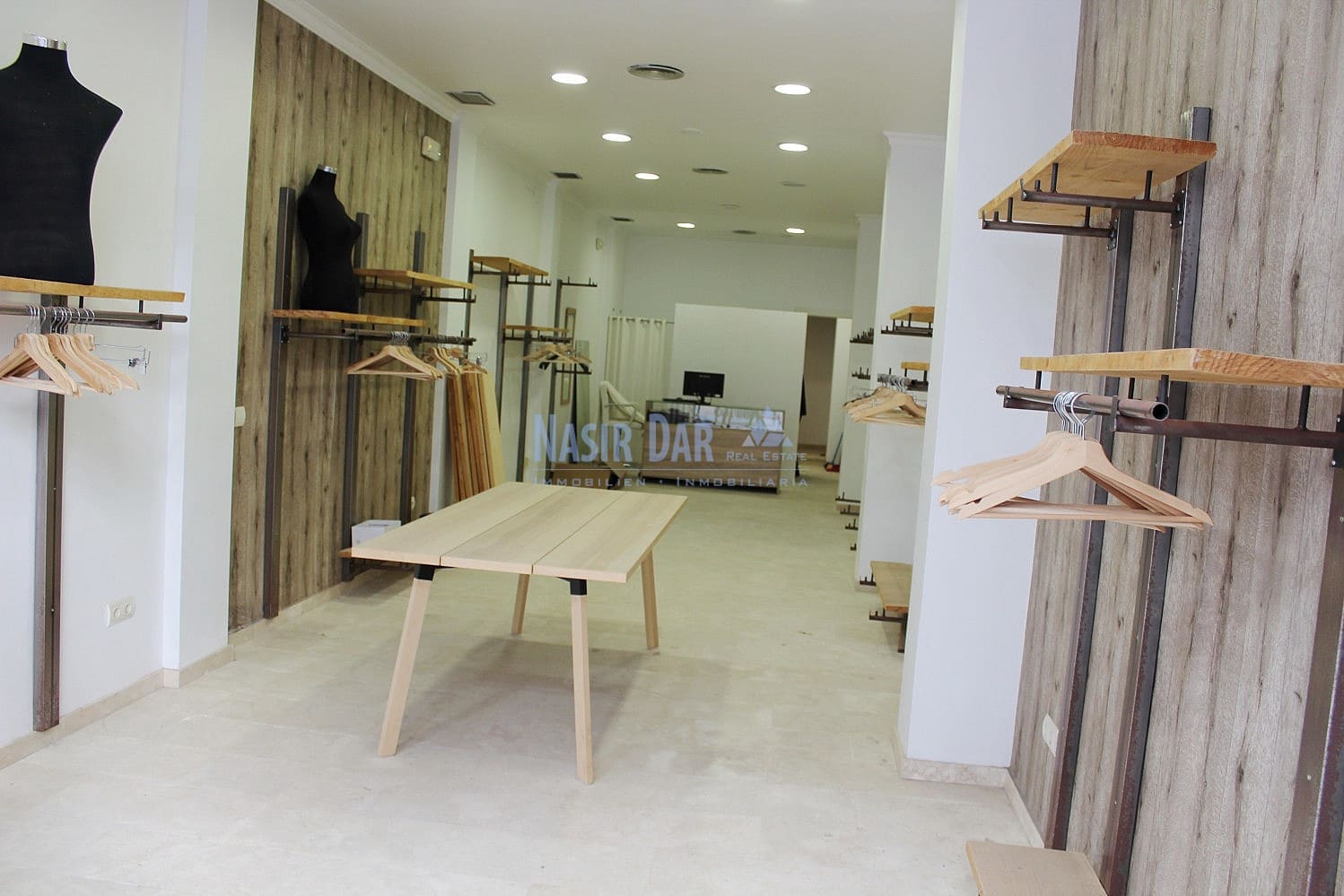 Kommersiell att hyra i Nerja - 1 650 € (Ref: 9471498)