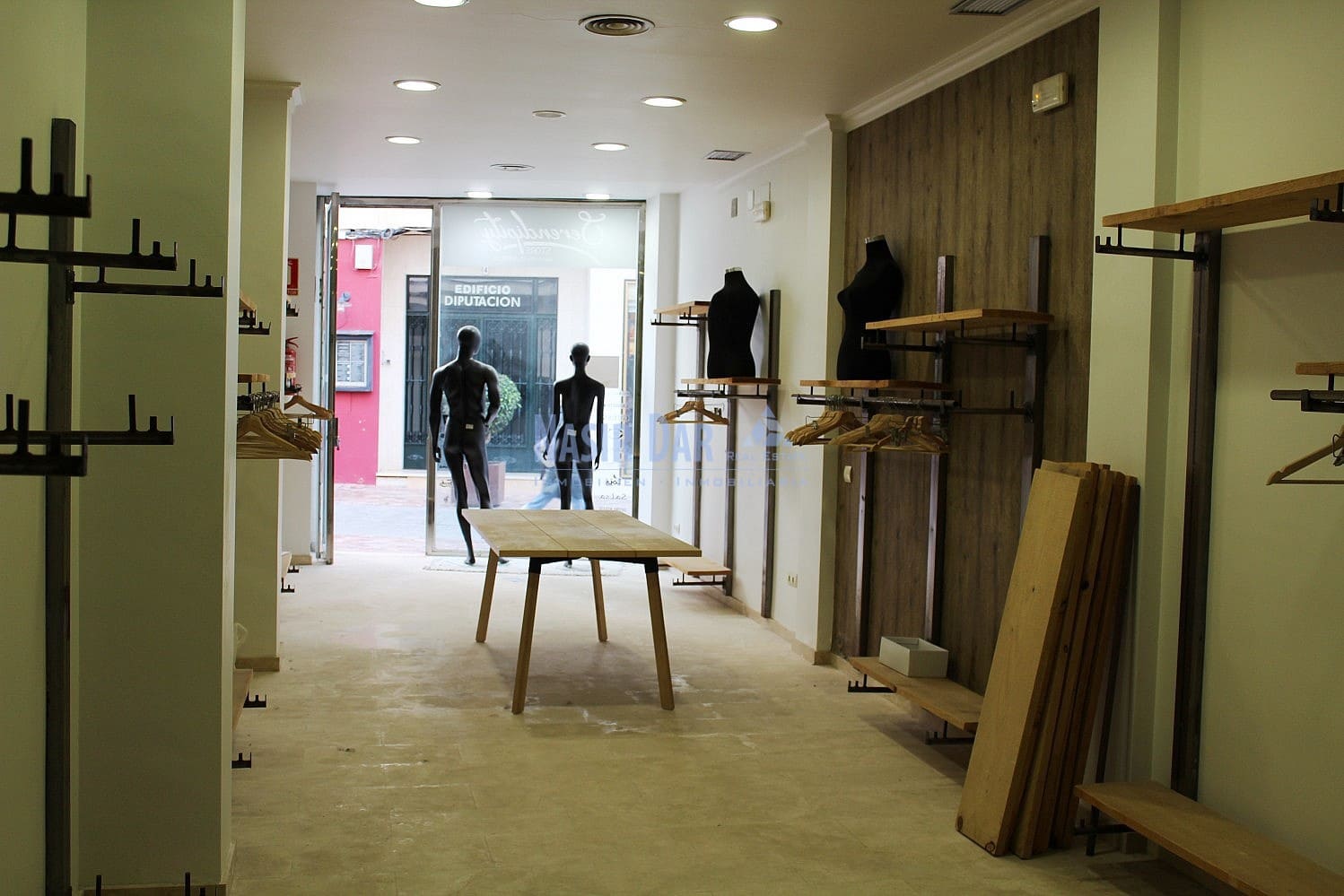 Kommersiell att hyra i Nerja - 1 650 € (Ref: 9471498)