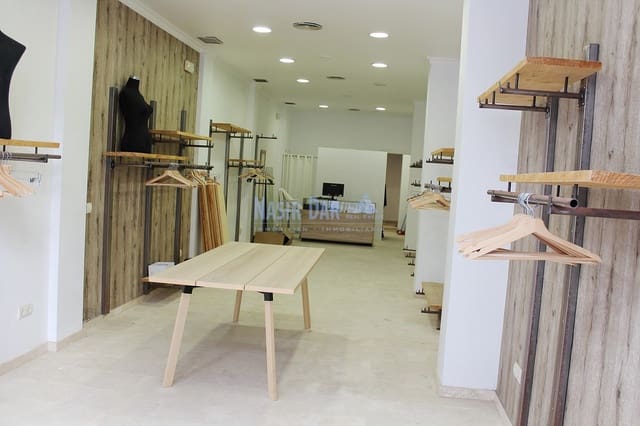 Local Commercial à louer à Centro, Nerja - 1 650 € (Ref: 9471498)