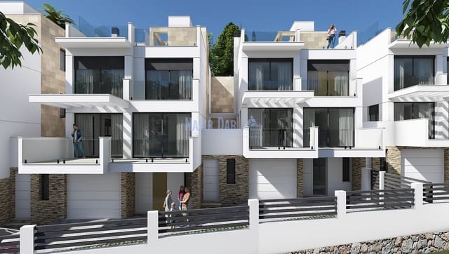 4 chambre Villa/Maison à vendre à Centro, Nerja avec piscine - 850 000 € (Ref: 9521800)