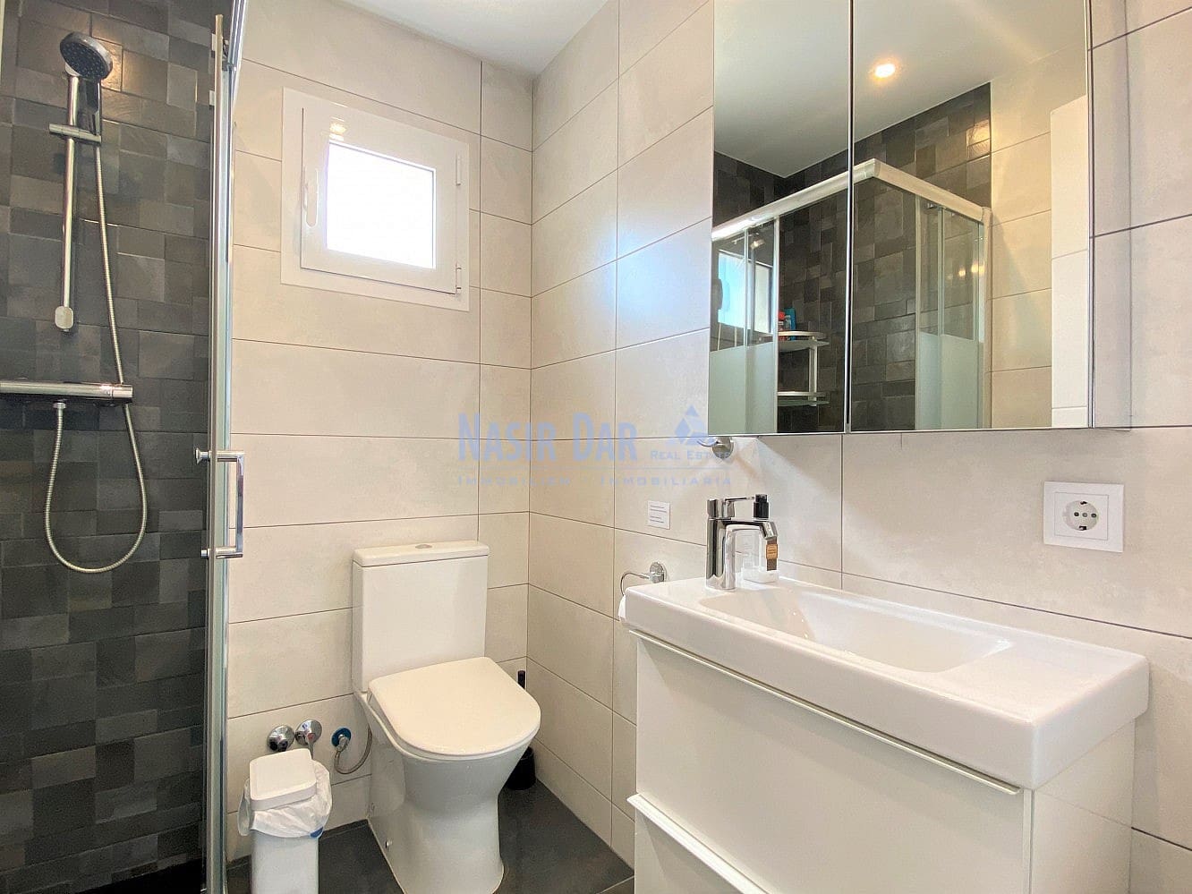 2 Zimmer Apartment zu verkaufen in Nerja mit Garage - 299.000 € (Ref: 9524814)