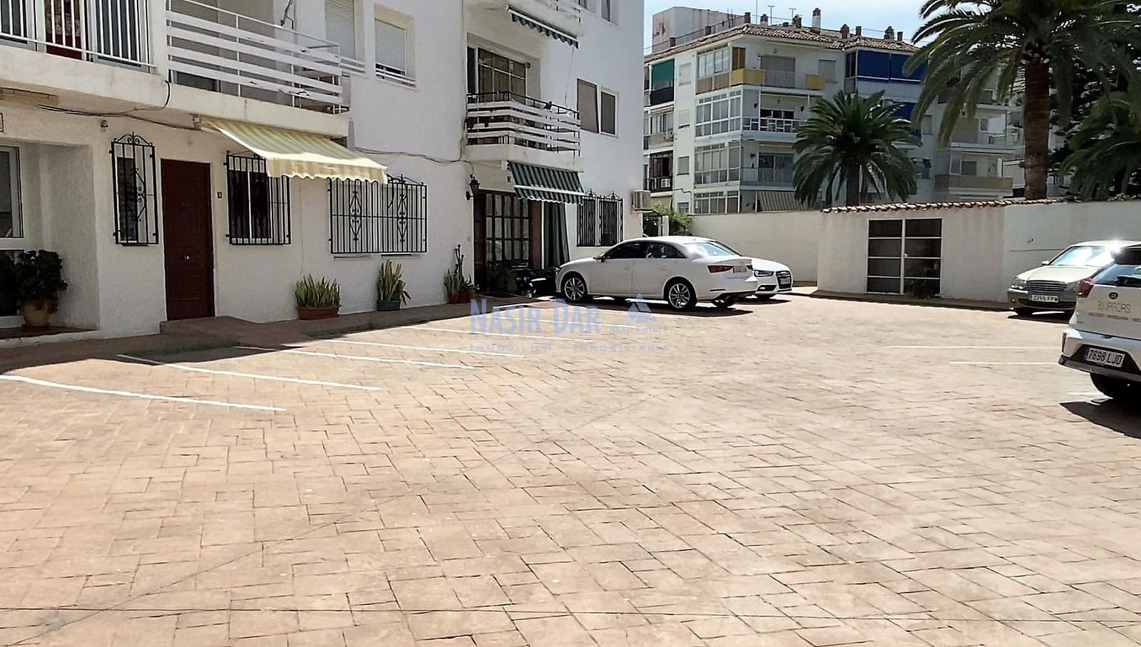2 Zimmer Apartment zu verkaufen in Nerja mit Garage - 299.000 € (Ref: 9524814)