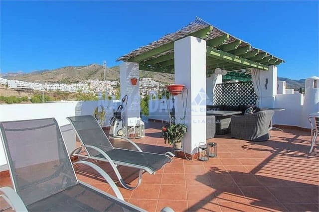 3 soveværelse Byhus til salg i Centro, Nerja med swimmingpool garage - € 565.000 (Ref: 9553248)