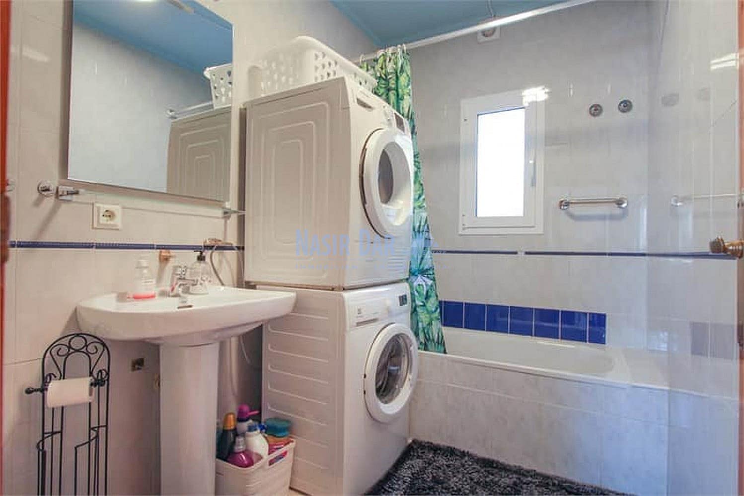 3 soveværelse Byhus til salg i Nerja med swimmingpool garage - € 565.000 (Ref: 9553248)