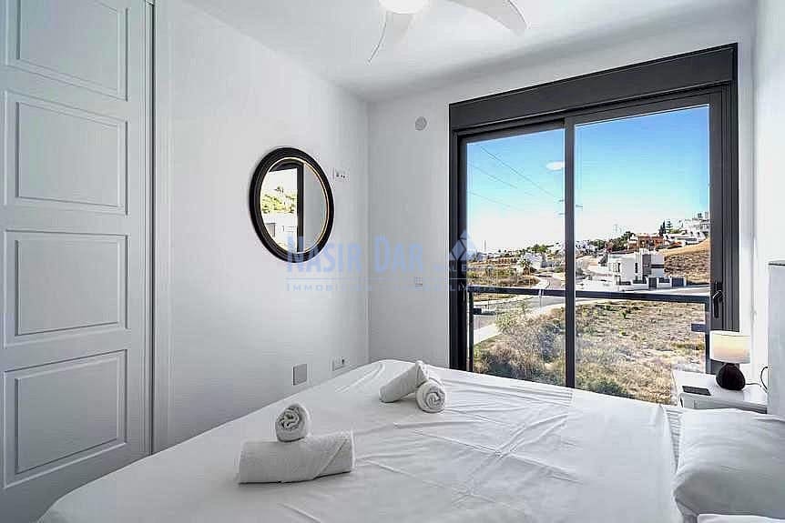 Chalet de 3 habitaciones en Nerja en venta con piscina - 829.000 € (Ref: 9665145)