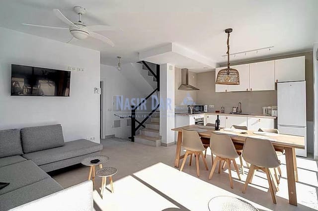 3 sypialnia Willa na sprzedaż w Centro, Nerja z basenem - 829 000 € (Ref: 9665145)