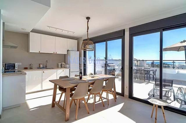 3 sypialnia Willa na sprzedaż w Centro, Nerja z basenem - 829 000 € (Ref: 9665145)