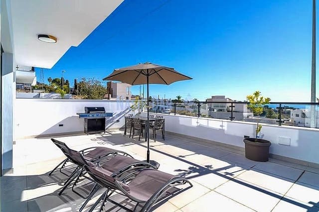 3 sypialnia Willa na sprzedaż w Centro, Nerja z basenem - 829 000 € (Ref: 9665145)