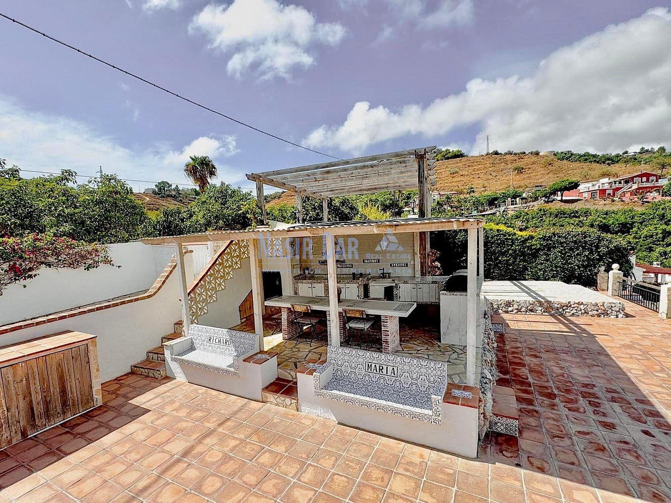 6 quarto Moradia para venda em Nerja com piscina garagem - 1 099 000 € (Ref: 9665146)