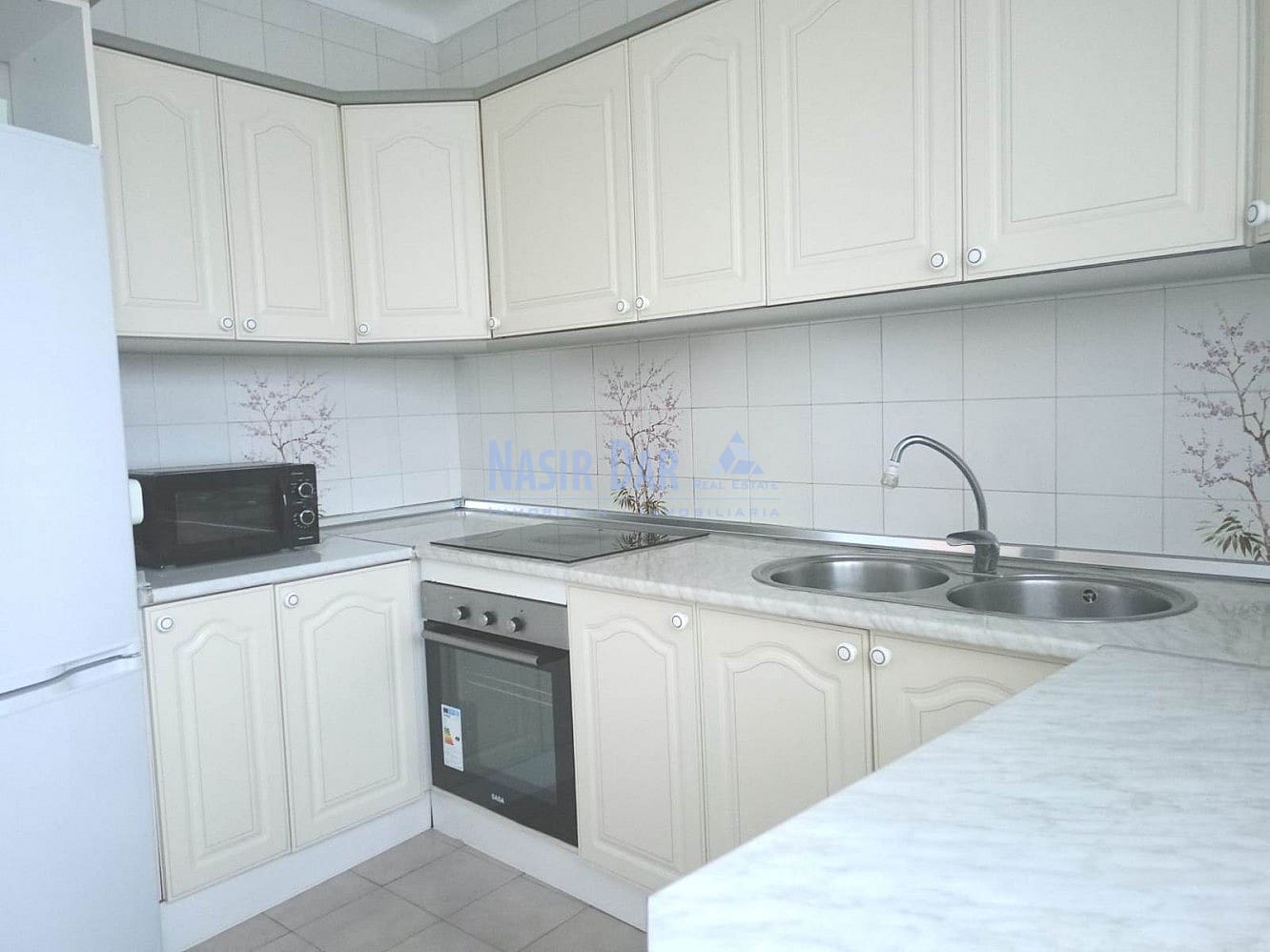 3 bedroom Apartment for sale in Nerja - € 349,000 (Ref: 9709072)