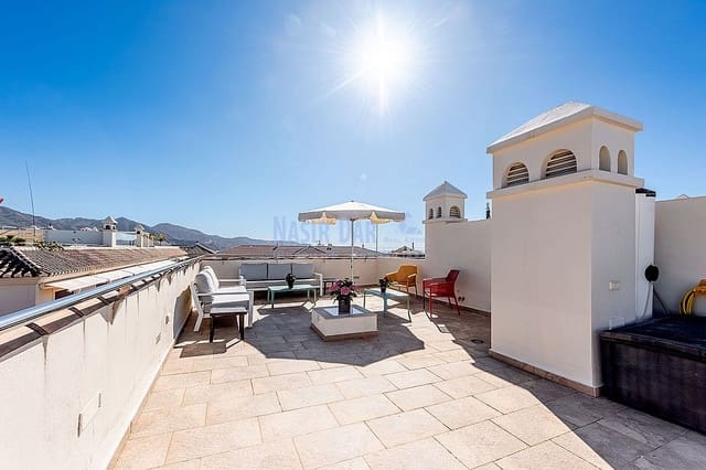 2 soveværelse Penthouse til salg i Centro, Nerja - € 750.000 (Ref: 9730624)