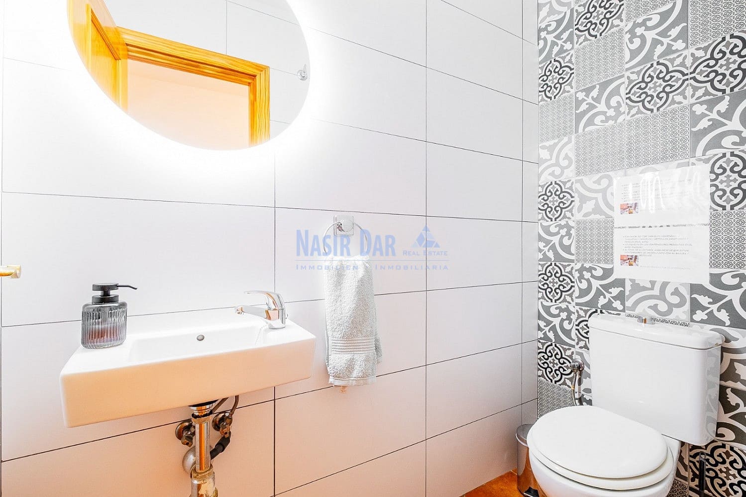 2 bedroom Apartment for sale in Frigiliana with pool - € 320,000 (Ref: 9748388)