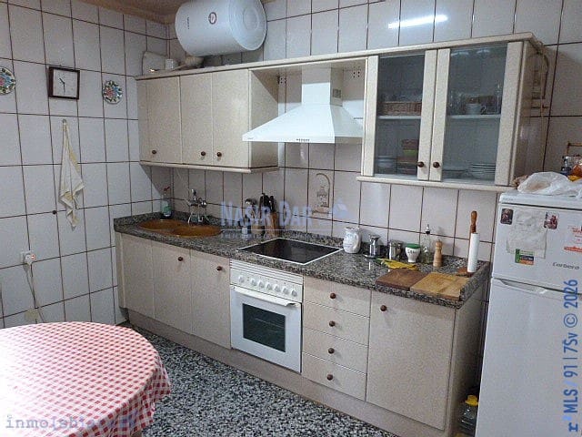 4 soverom Hus til salgs i Algarrobo - € 250 000 (Ref: 9750994)