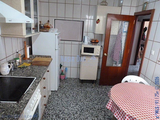 4 soverom Hus til salgs i Algarrobo - € 250 000 (Ref: 9750994)