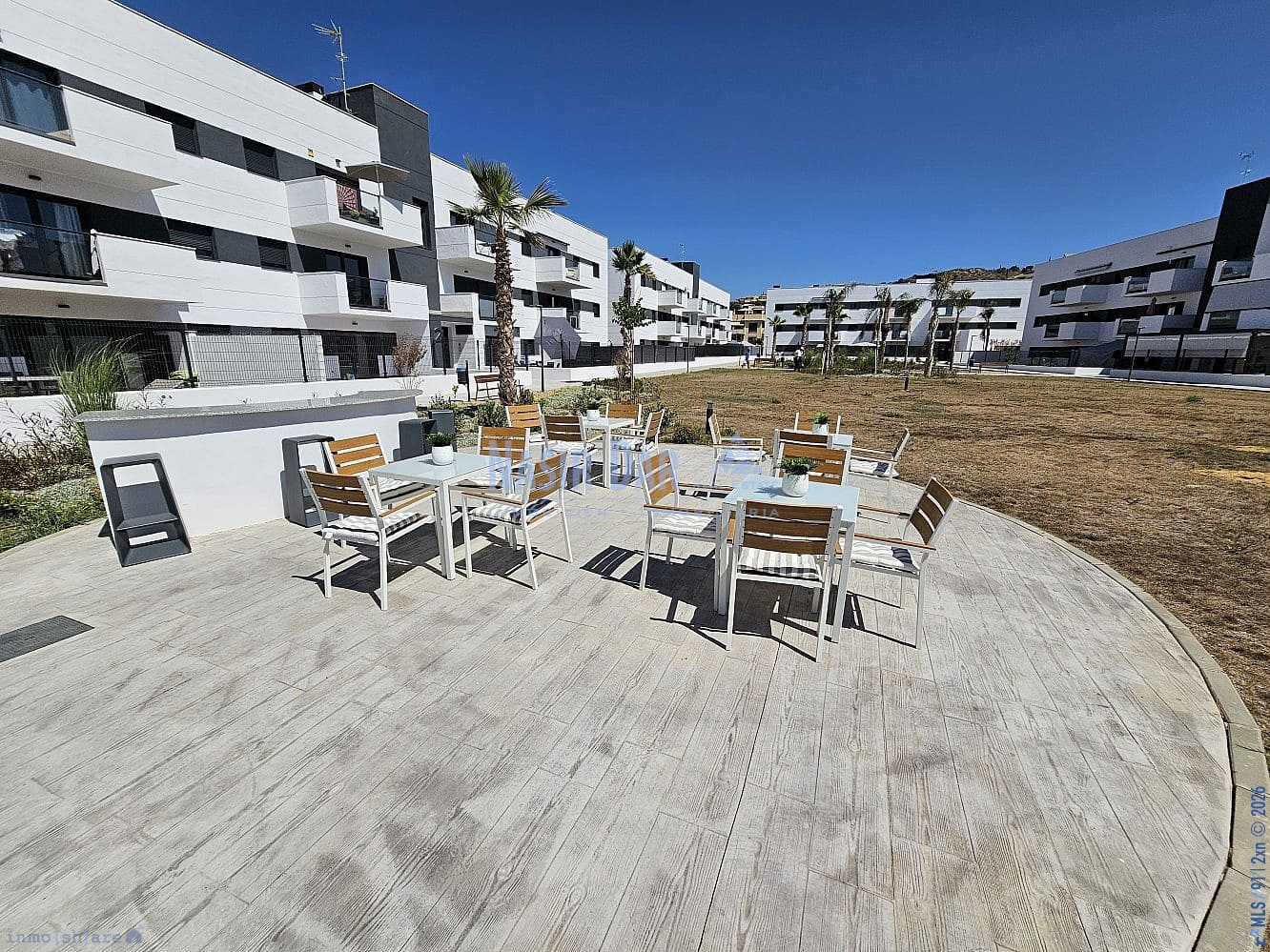 2 soveværelse Lejlighed til salg i Almayate med swimmingpool garage - € 379.900 (Ref: 9750995)