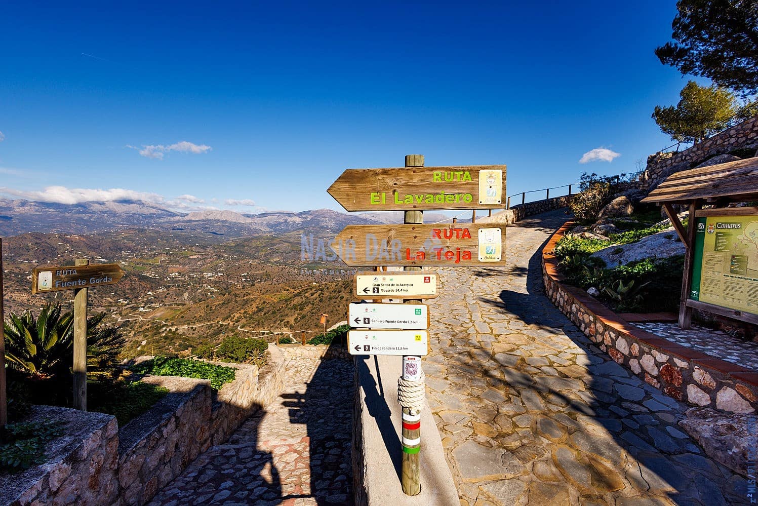 3 soveværelse Rækkehus til salg i Comares - € 350.000 (Ref: 9750997)