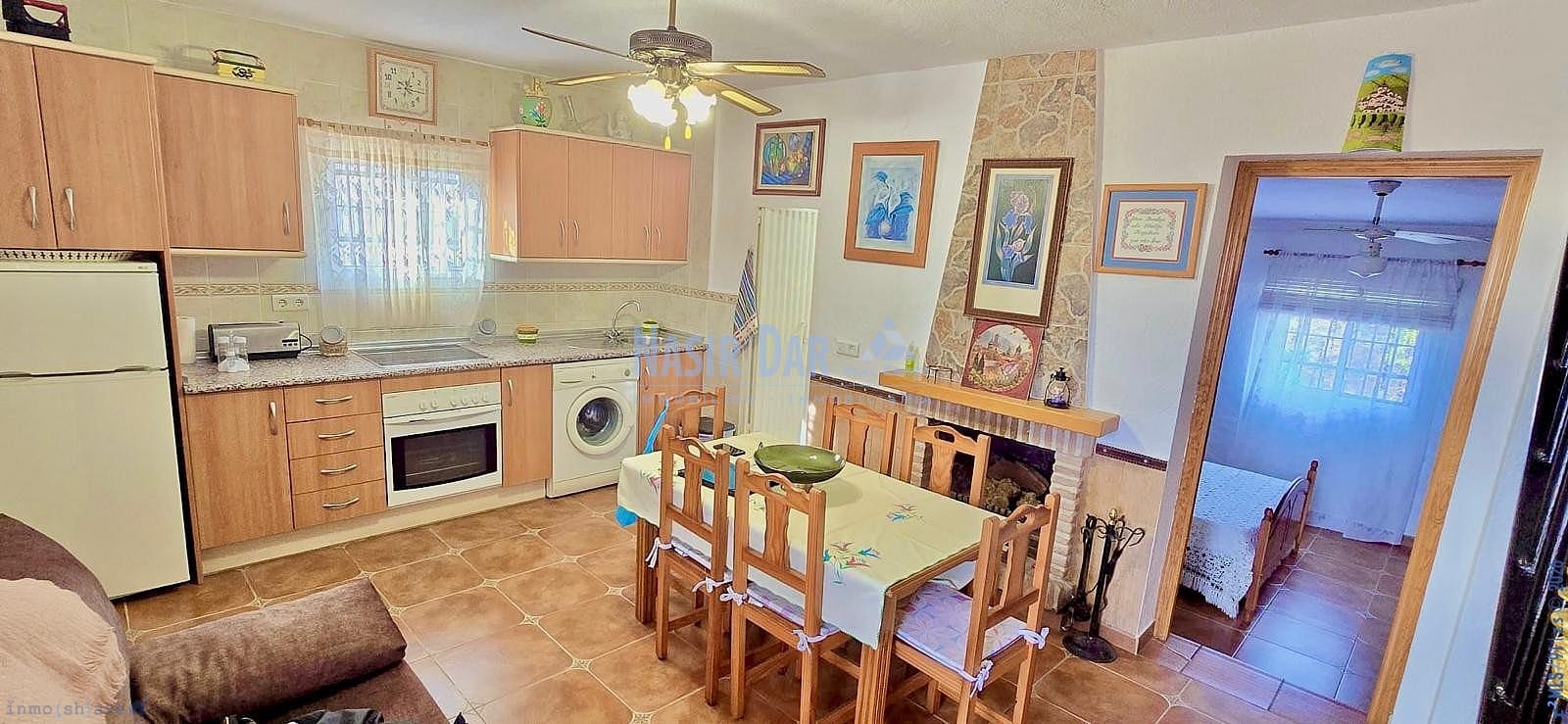 4 makuuhuone Omakotitalo myytävänä paikassa Torrox mukana 
autotalli - 262 000 € (Ref: 9750999)