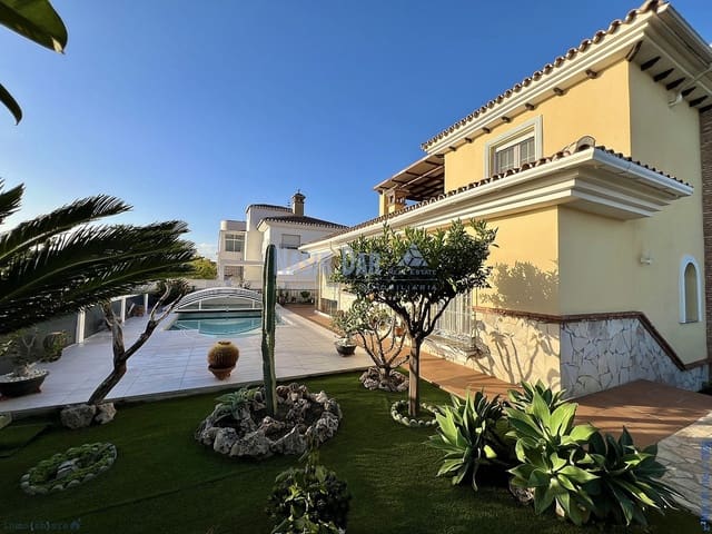 5 soverom Villa til salgs i Torre del Mar, Vélez-Málaga - € 830 000 (Ref: 9751001)