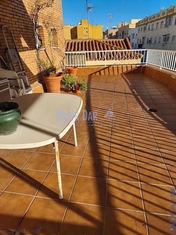 4 soveværelse Lejlighed til salg i El Palo, Málaga by - € 415.000 (Ref: 9751013)