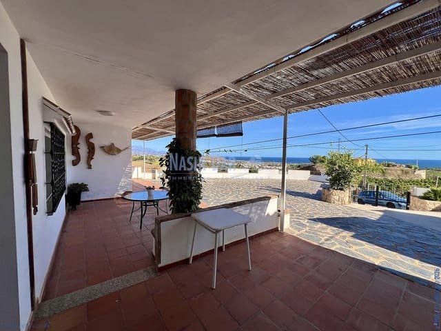 4 makuuhuone Huvila myytävänä paikassa Vélez-Málaga mukana 
autotalli - 595 000 € (Ref: 9751014)