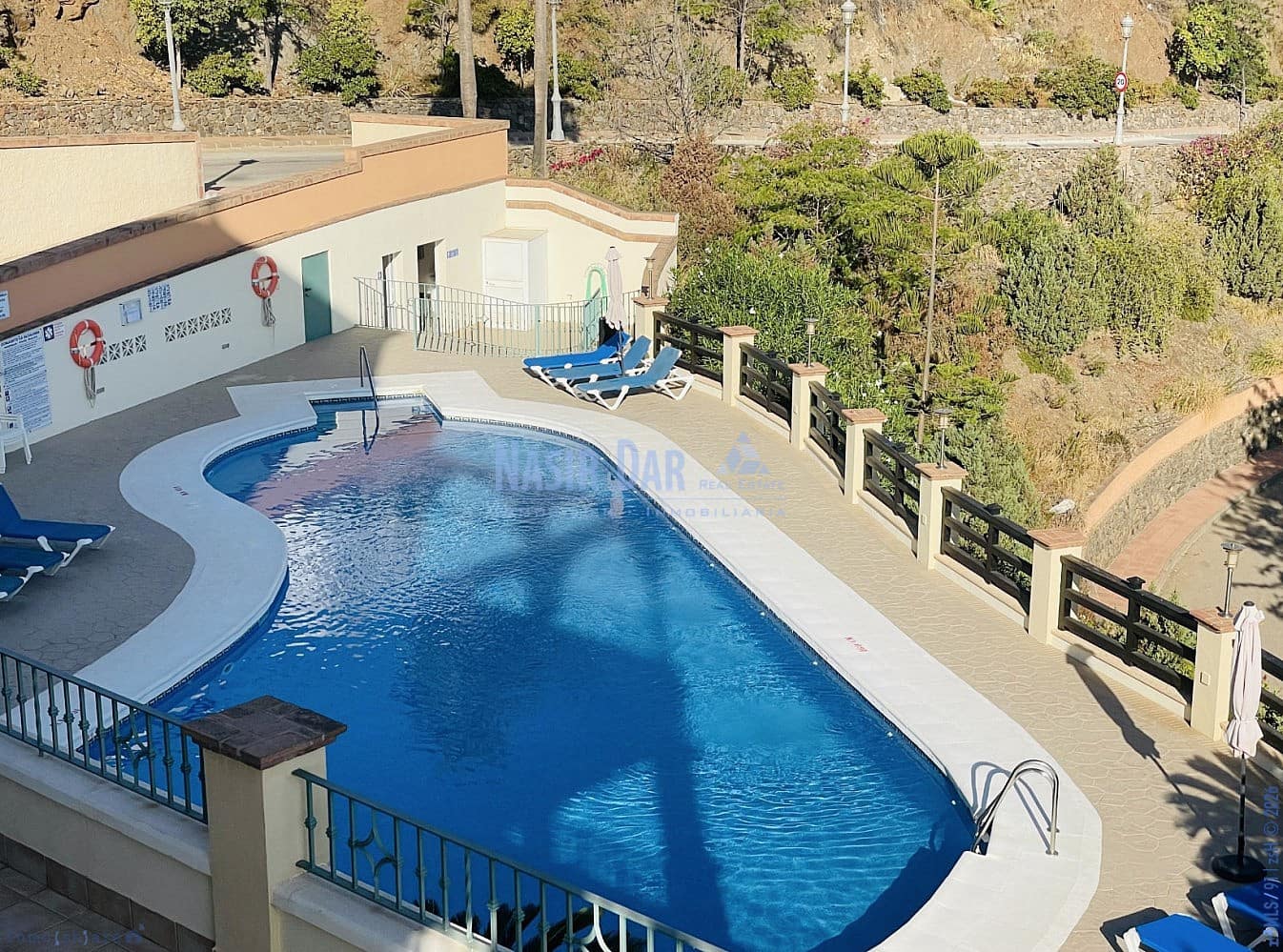 3 soveværelse Lejlighed til salg i Nerja med swimmingpool - € 399.000 (Ref: 9751017)