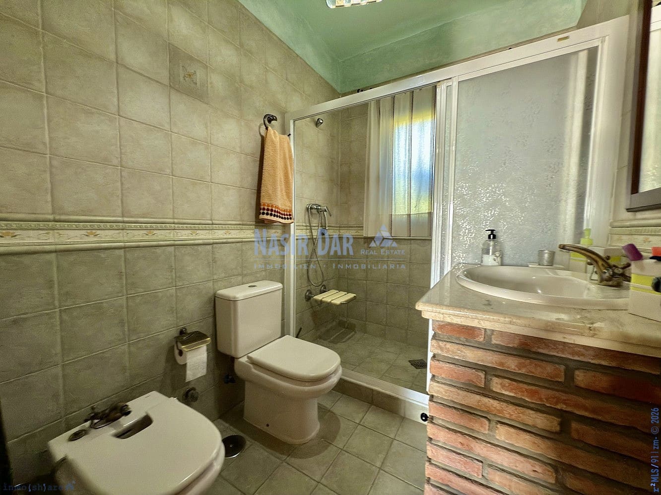 2 chambre Finca/Maison de Campagne à vendre à Benamocarra avec piscine garage - 340 000 € (Ref: 9751022)