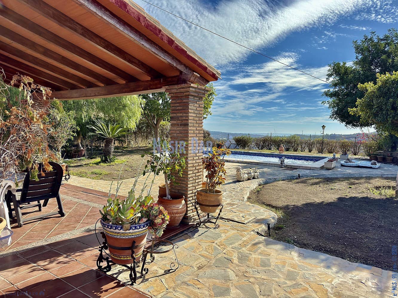 2 chambre Finca/Maison de Campagne à vendre à Benamocarra avec piscine garage - 340 000 € (Ref: 9751022)