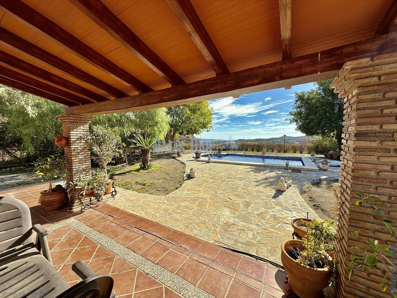 2 chambre Finca/Maison de Campagne à vendre à Benamocarra avec piscine garage - 340 000 € (Ref: 9751022)