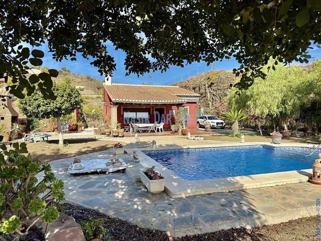 2 soverom Finca/Herregård til salgs i Benamocarra med svømmebasseng garasje - € 340 000 (Ref: 9751022)