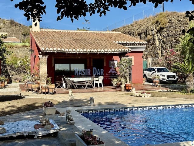 2 soverom Finca/Herregård til salgs i Benamocarra med svømmebasseng garasje - € 340 000 (Ref: 9751022)