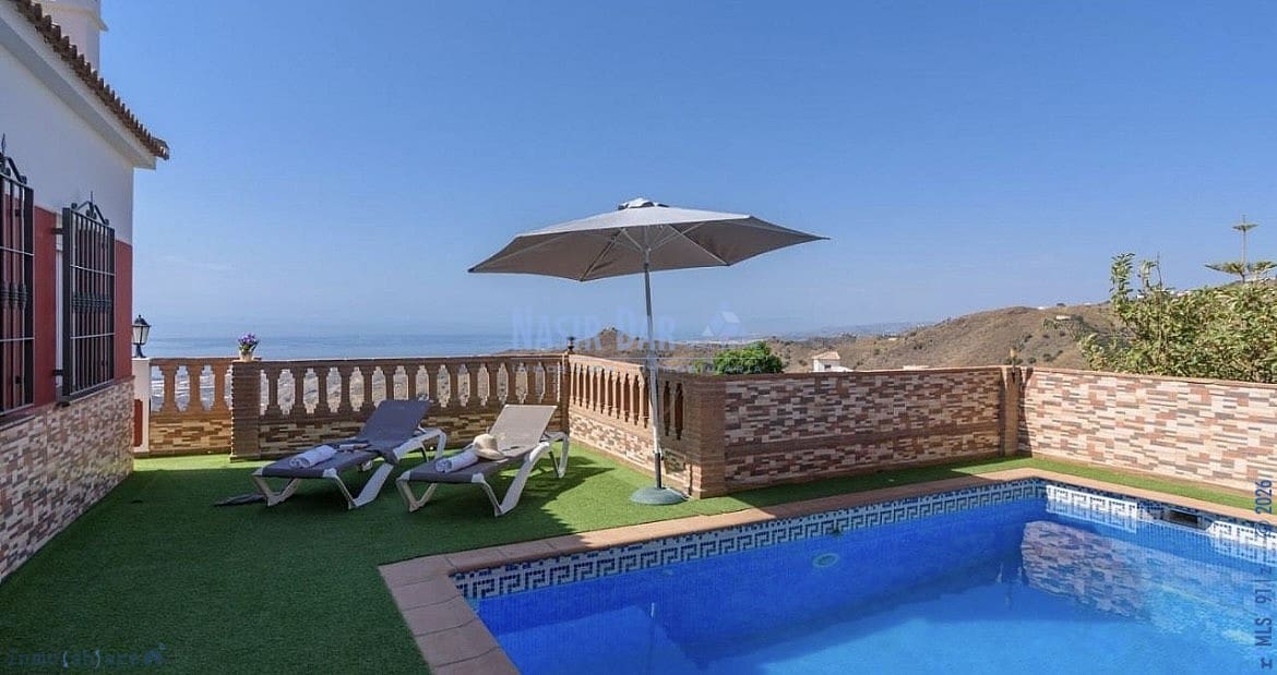 3 soveværelse Byhus til salg i Torrox med swimmingpool garage - € 420.000 (Ref: 9751024)