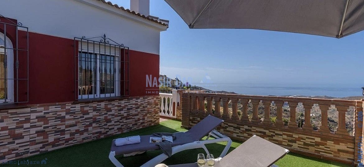 3 soveværelse Byhus til salg i Torrox med swimmingpool garage - € 420.000 (Ref: 9751024)