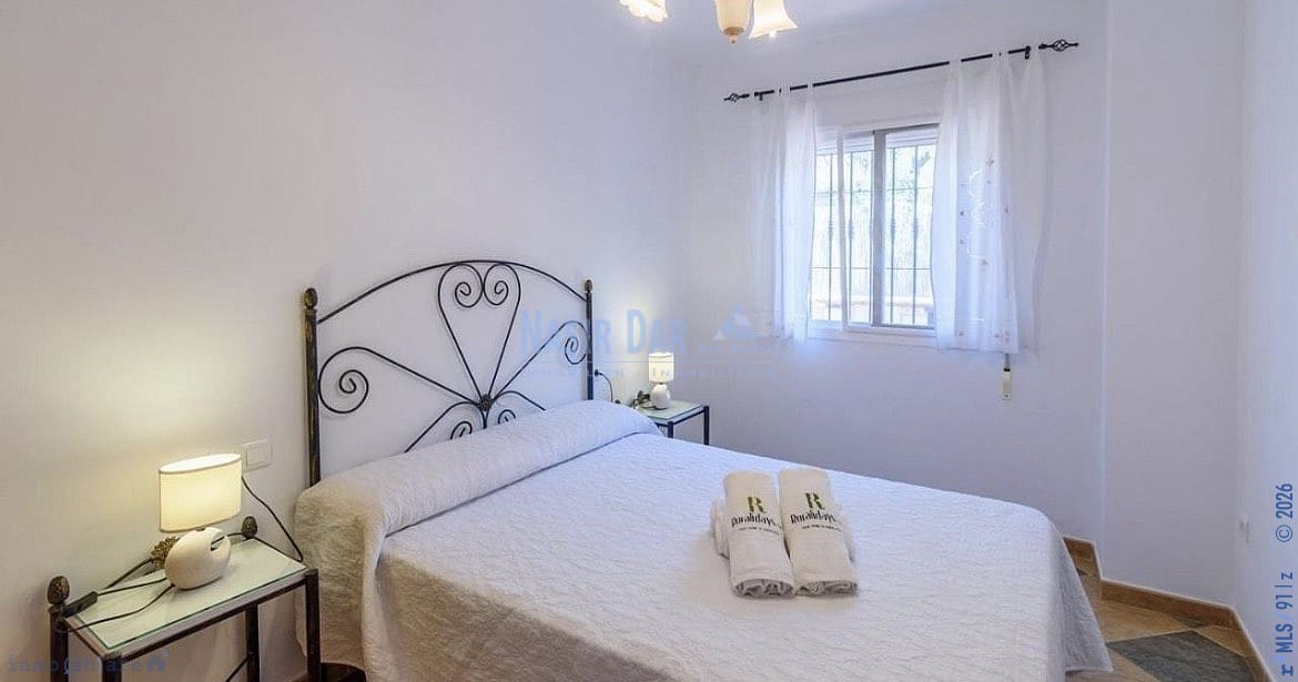 3 soveværelse Byhus til salg i Torrox med swimmingpool garage - € 420.000 (Ref: 9751024)