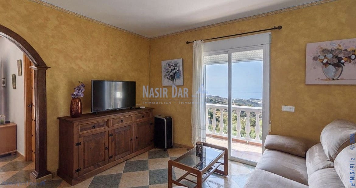 3 soveværelse Byhus til salg i Torrox med swimmingpool garage - € 420.000 (Ref: 9751024)