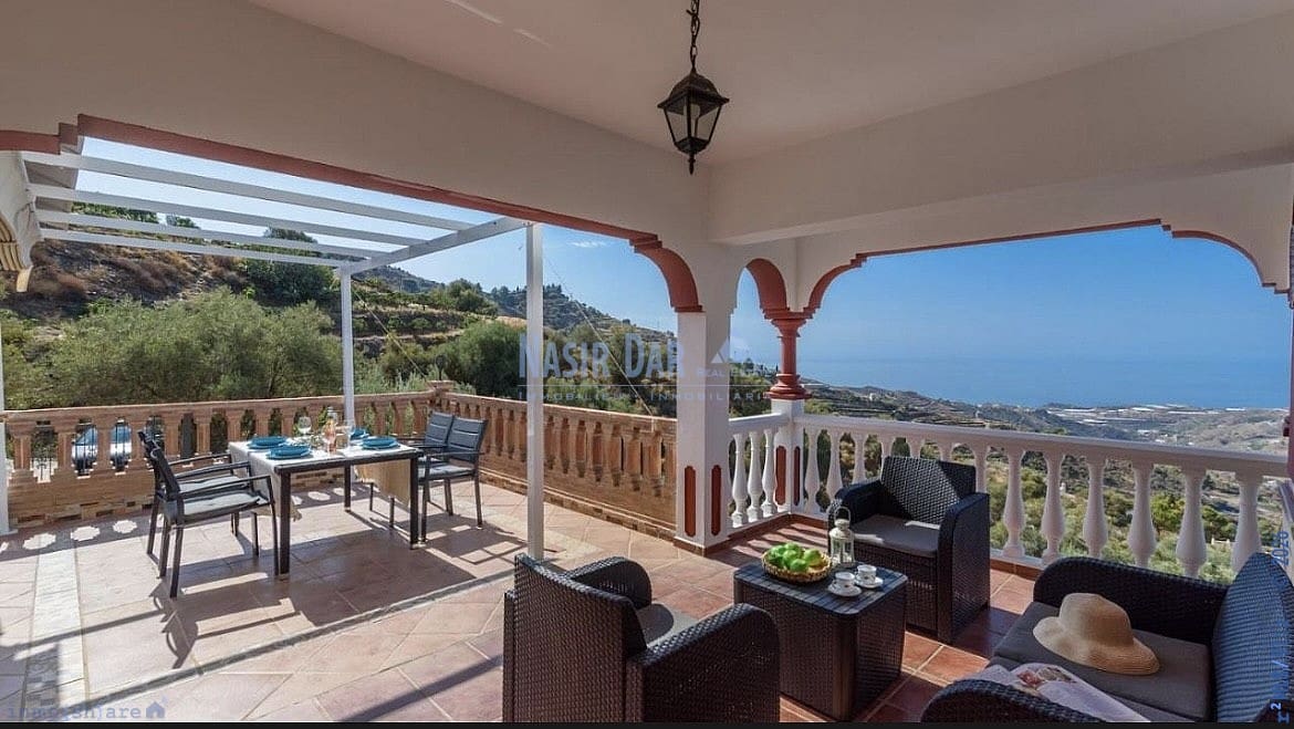 3 soveværelse Byhus til salg i Torrox med swimmingpool garage - € 420.000 (Ref: 9751024)