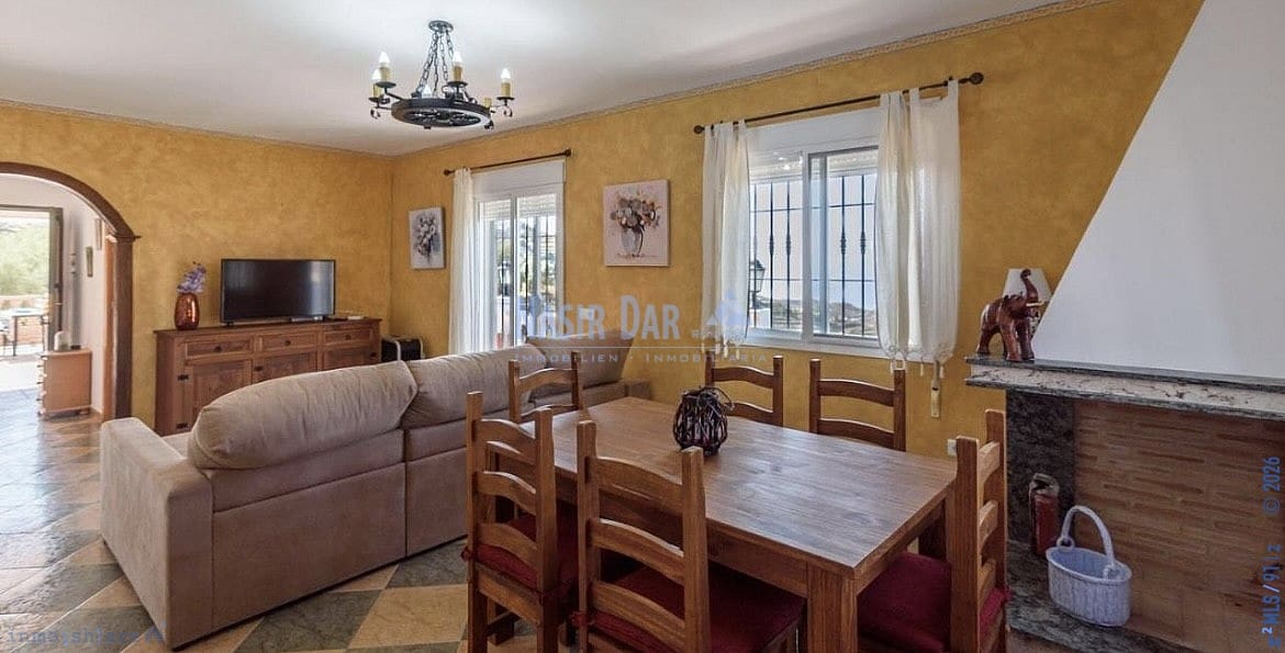 3 soveværelse Byhus til salg i Torrox med swimmingpool garage - € 420.000 (Ref: 9751024)