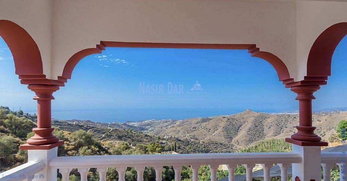 3 soveværelse Byhus til salg i Torrox med swimmingpool garage - € 420.000 (Ref: 9751024)