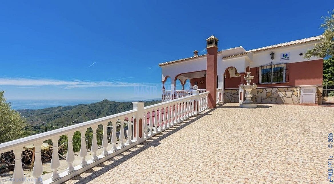 3 soveværelse Byhus til salg i Torrox med swimmingpool garage - € 420.000 (Ref: 9751024)